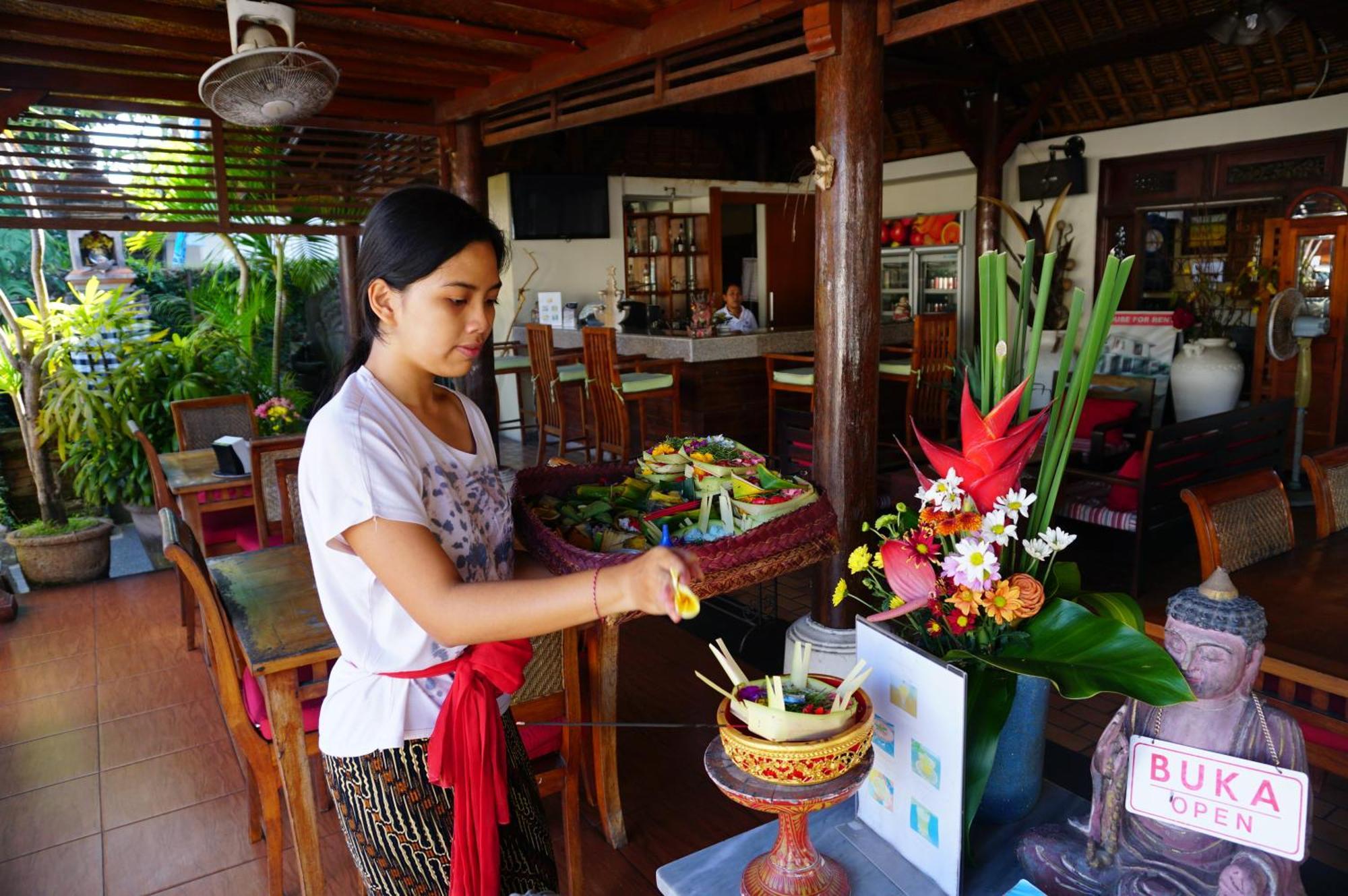 Yulia 2 Homestay Sanur المظهر الخارجي الصورة