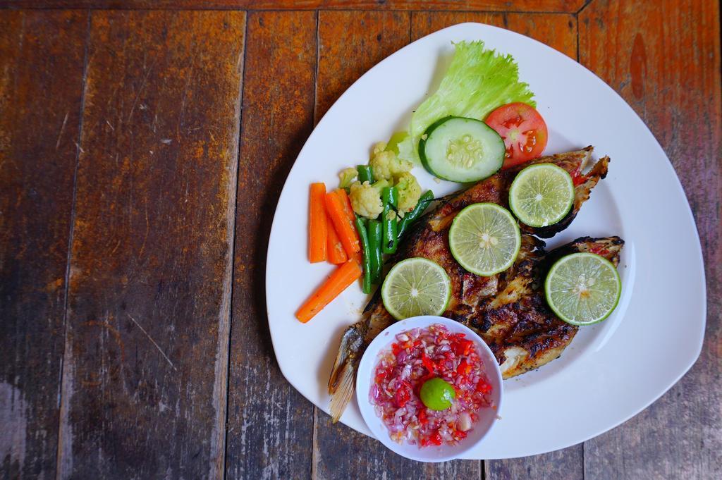 Yulia 2 Homestay Sanur المظهر الخارجي الصورة