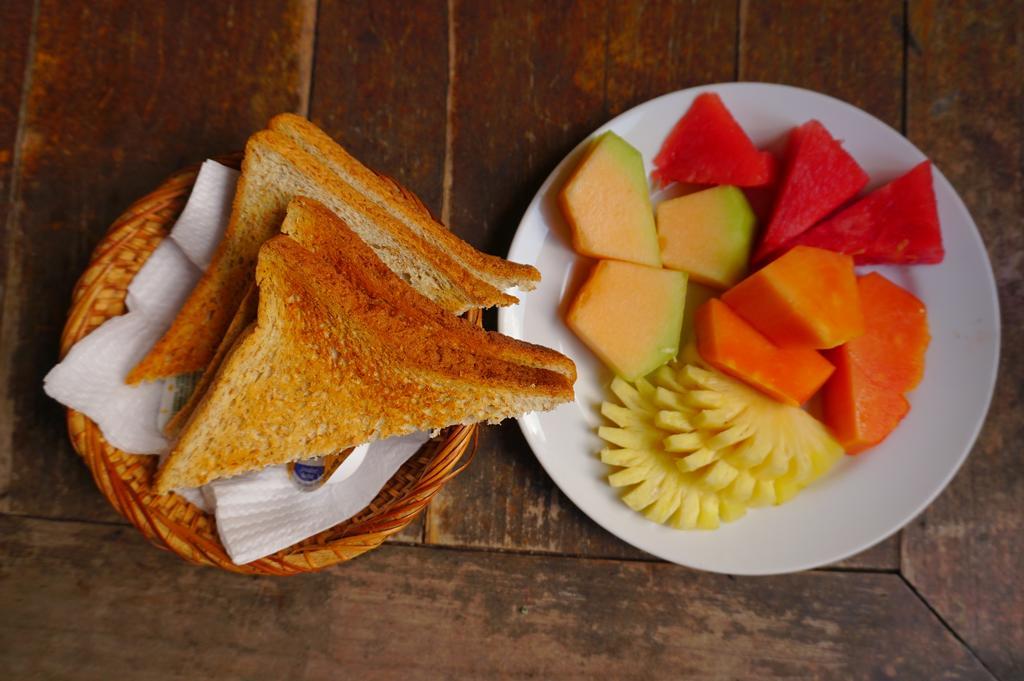 Yulia 2 Homestay Sanur المظهر الخارجي الصورة